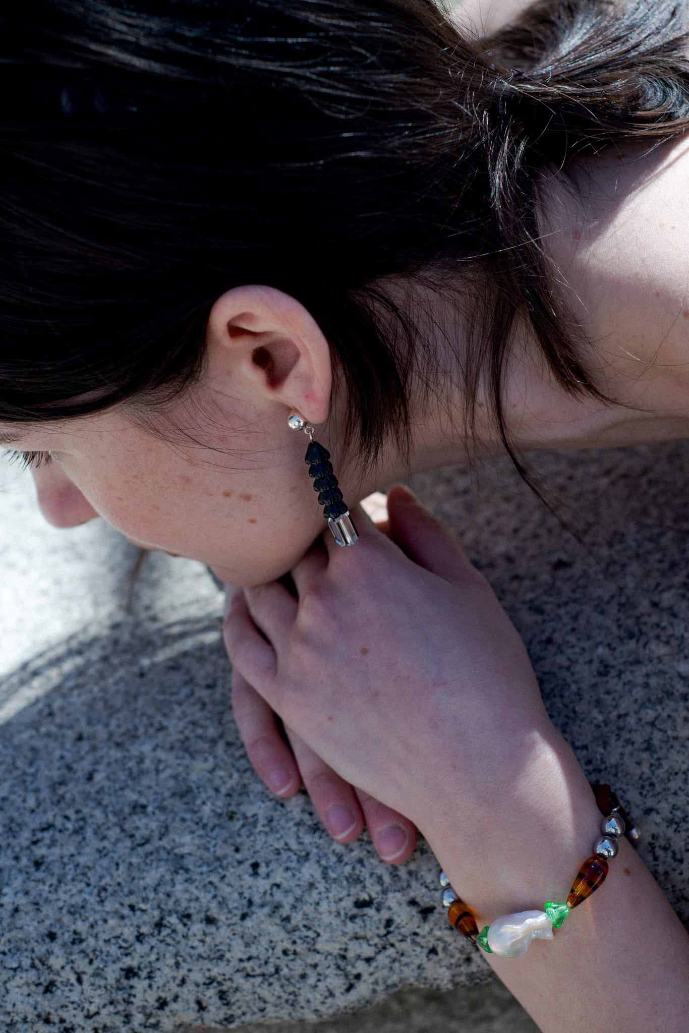 Oruga Black Earrings