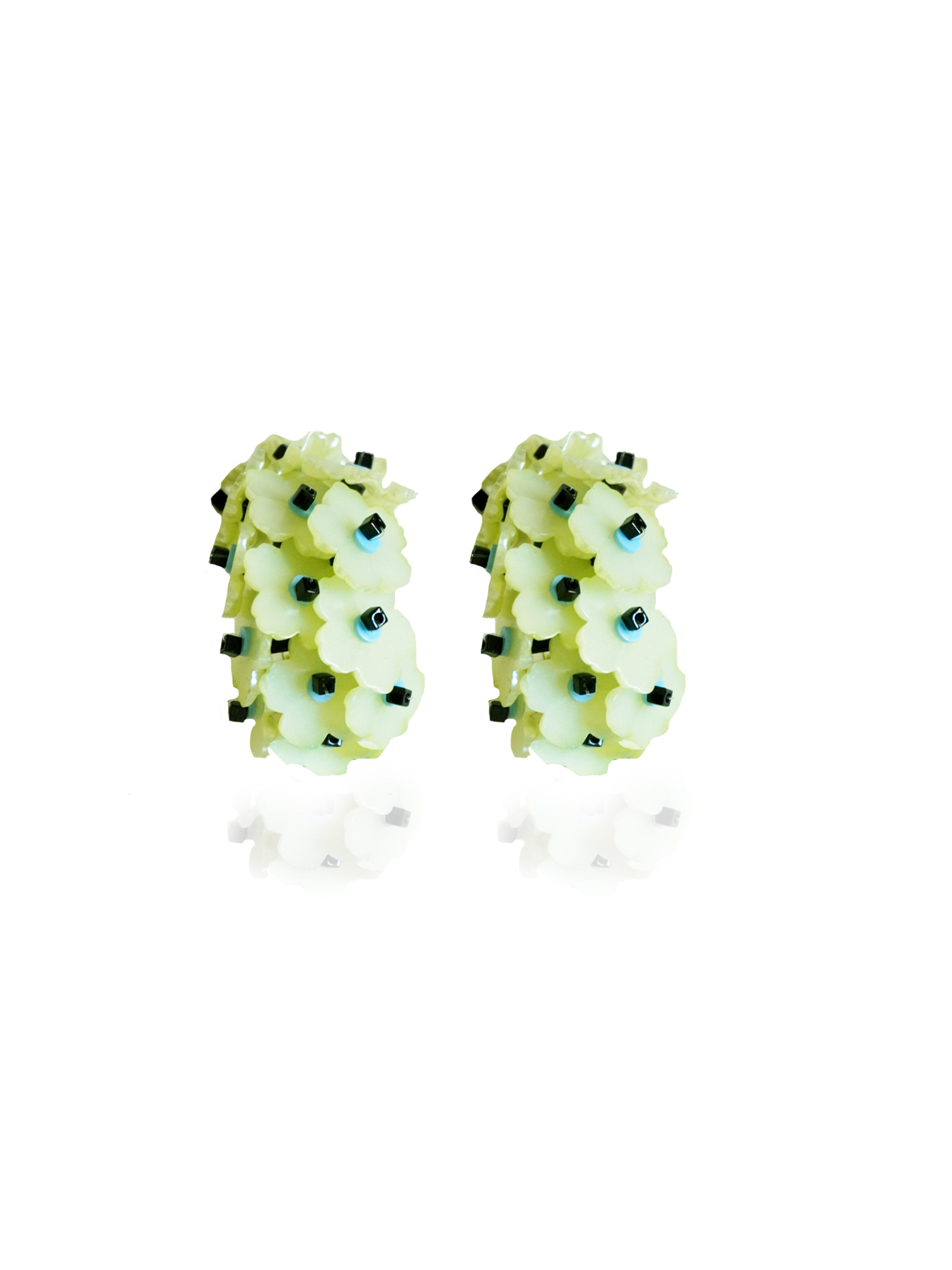 UCHO EARRING main image 1